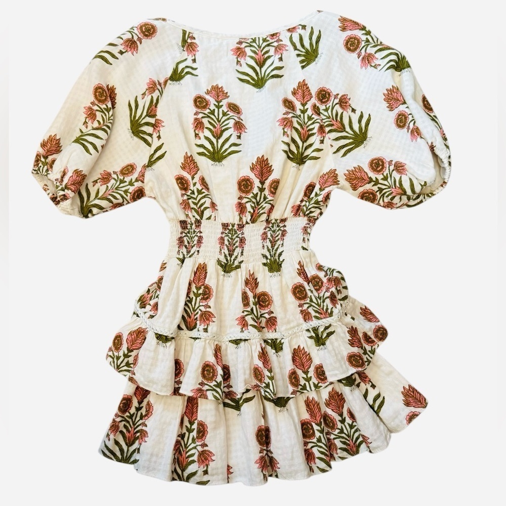 Saylor Shannon floral v neck smocked romper – Size Medium – excellent condition - Picture 7 of 8